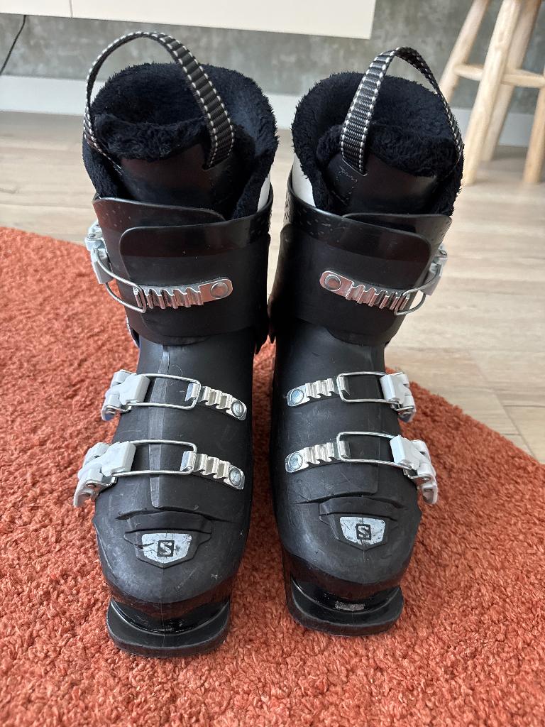 Skischoen salamon maat 23.0 (36), Sport en Fitness, Skiën en Langlaufen, Ophalen, Gebruikt, 100 tot 140 cm, Schoenen