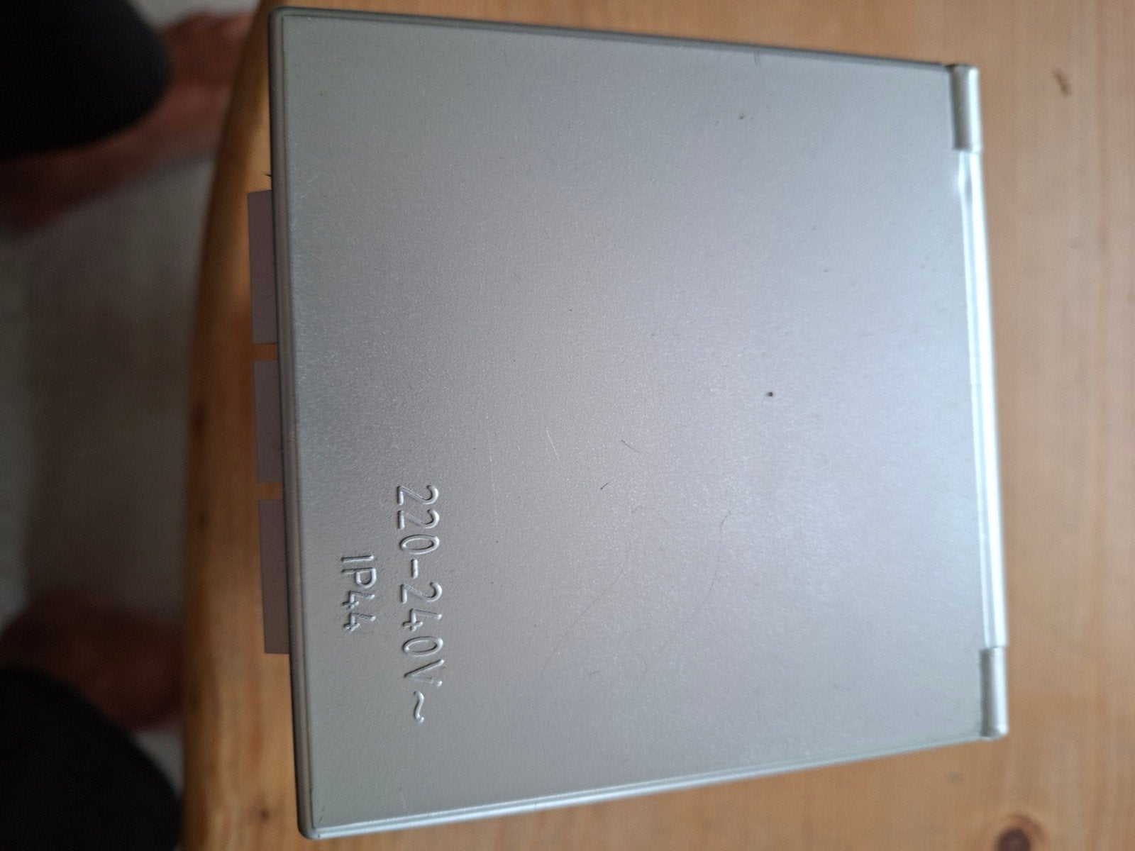 Buitenstopcontact 16A 240V IP44 - Nieuw, Doe-het-zelf en Verbouw, Elektra en Kabels, Ophalen of Verzenden, Nieuw, Overige merken