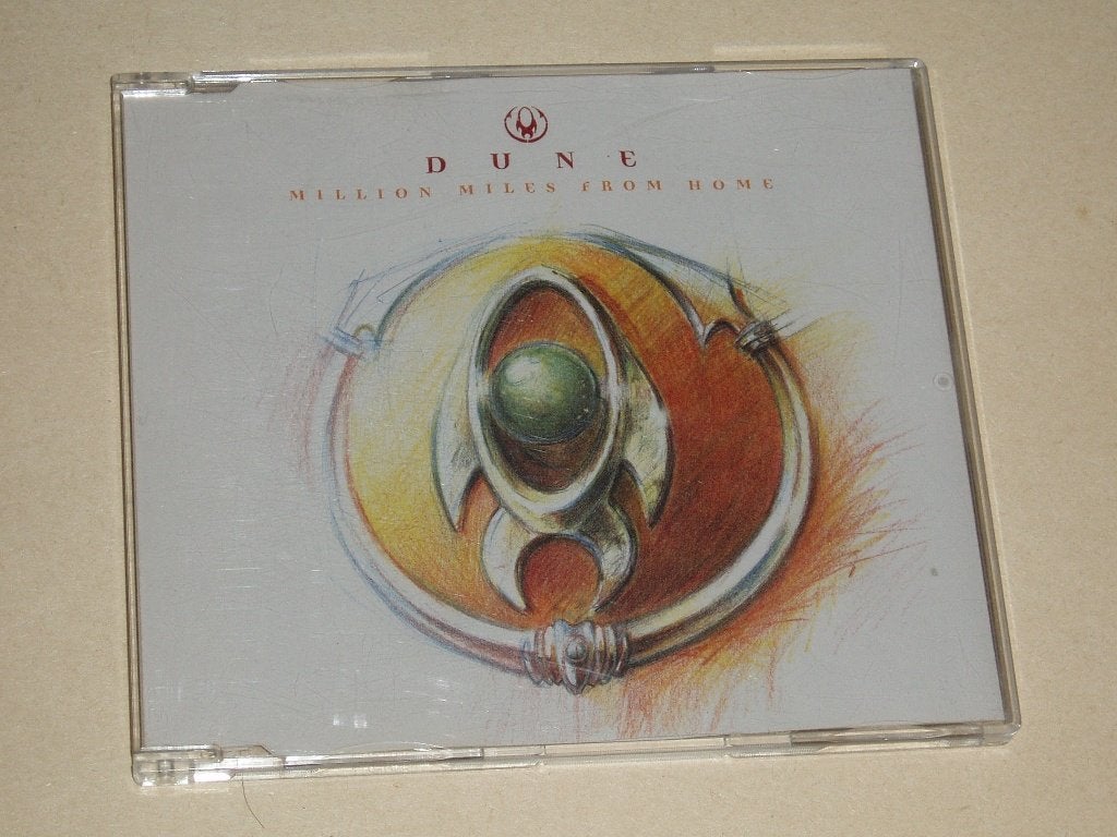 cd single Dune - Million miles from home , 4 nummers, Verzenden, Gebruikt, Pop