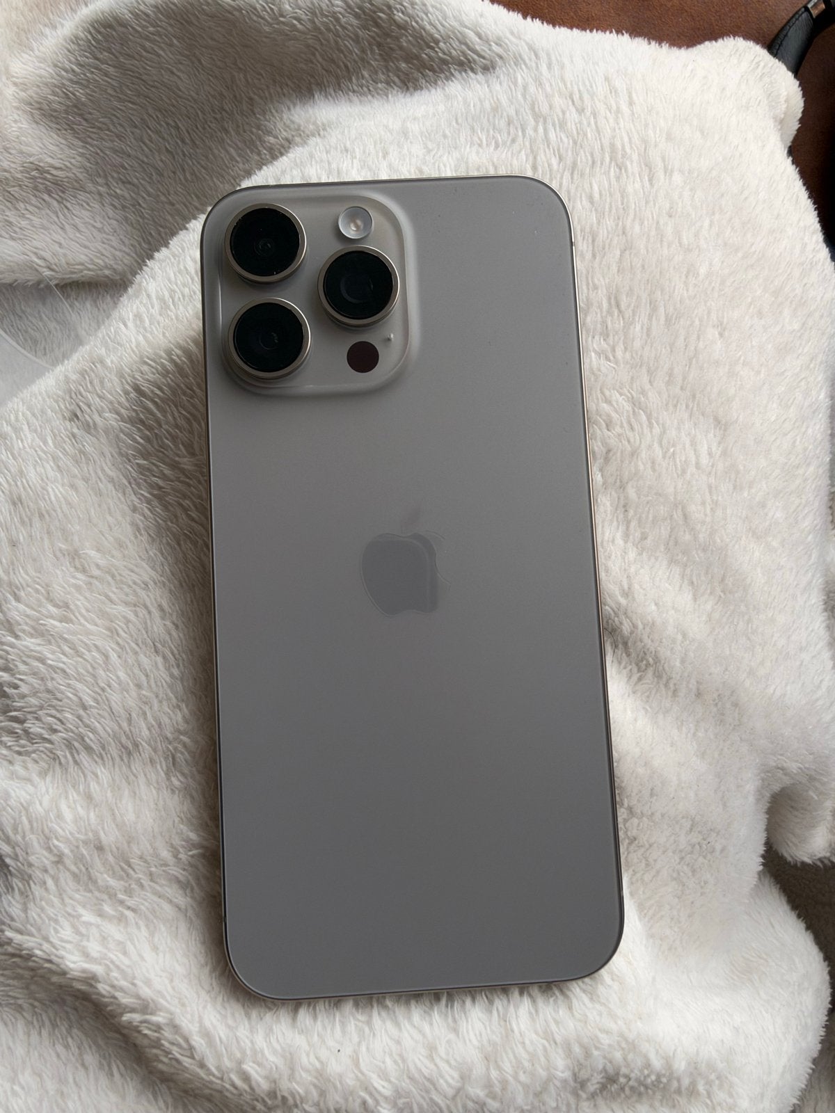 iPhone 15 Pro Max - Zo goed als nieuw