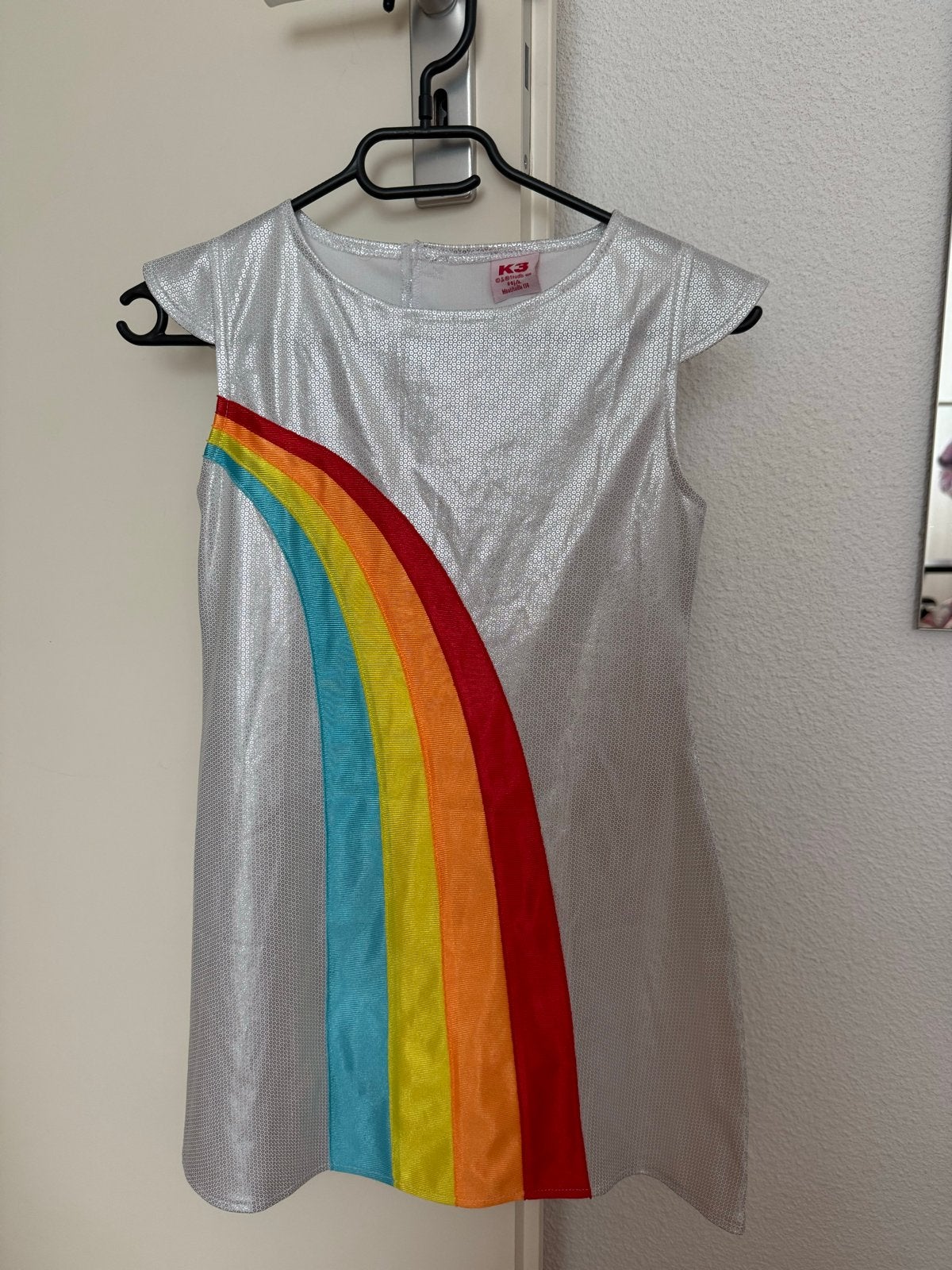 K3 Jurk Zilver Regenboog Maat 134, Ophalen of Verzenden, Zo goed als nieuw, Meisje, Jurk of Rok