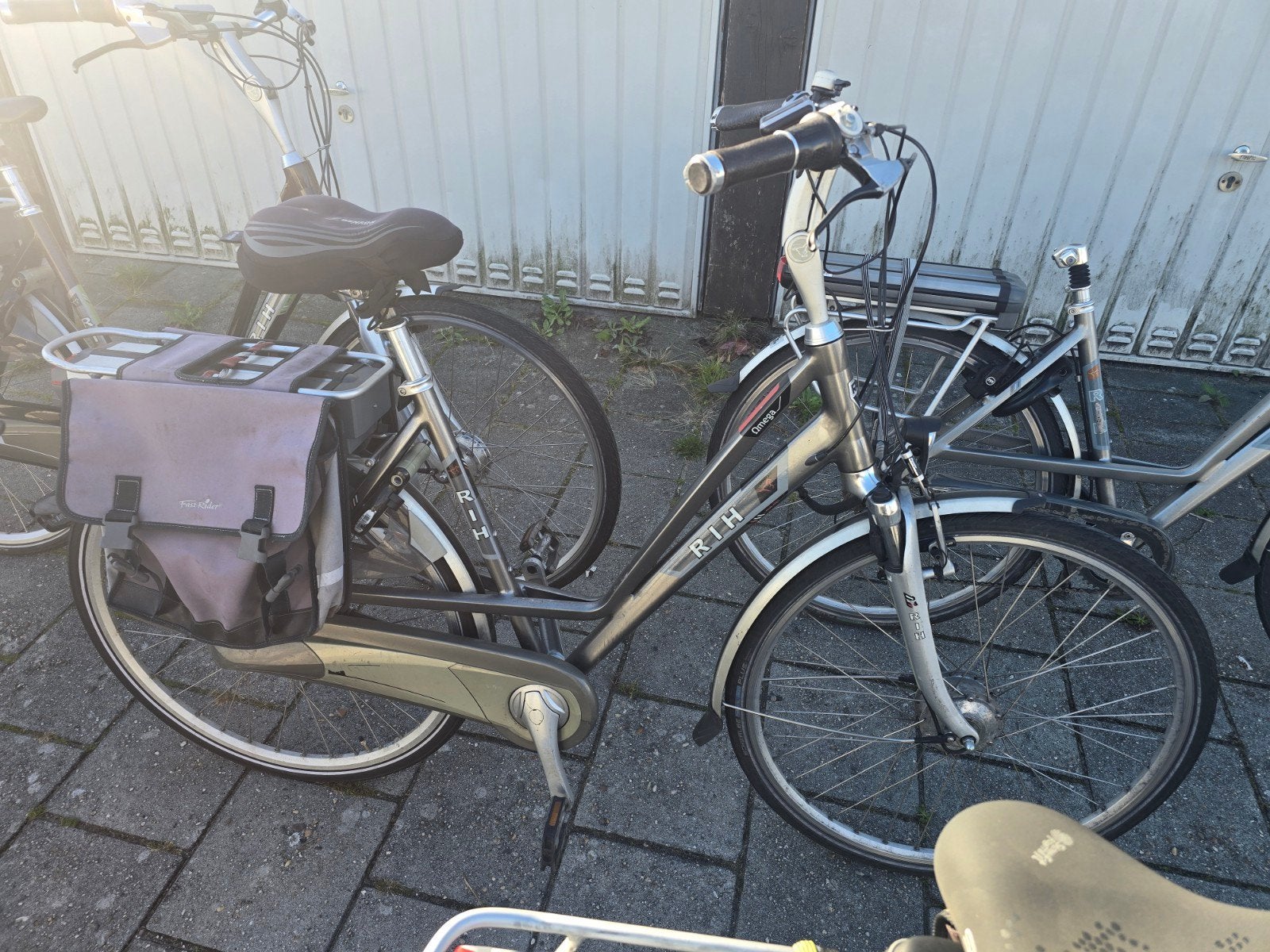 Foto 7 van 6 electrische fietsen