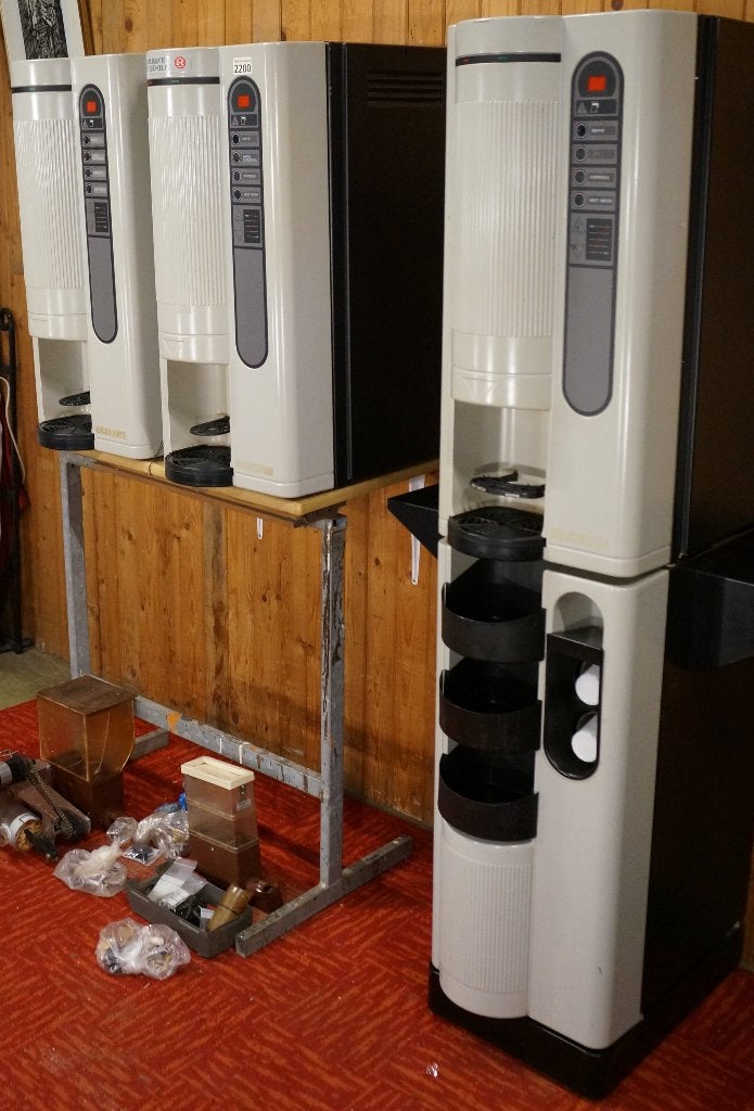 3 X Linea Arte Douwe Egberts koffie automaat voor onderdelen, Witgoed en Apparatuur, Ophalen, Gebruikt, 10 kopjes of meer, Koffiemachine