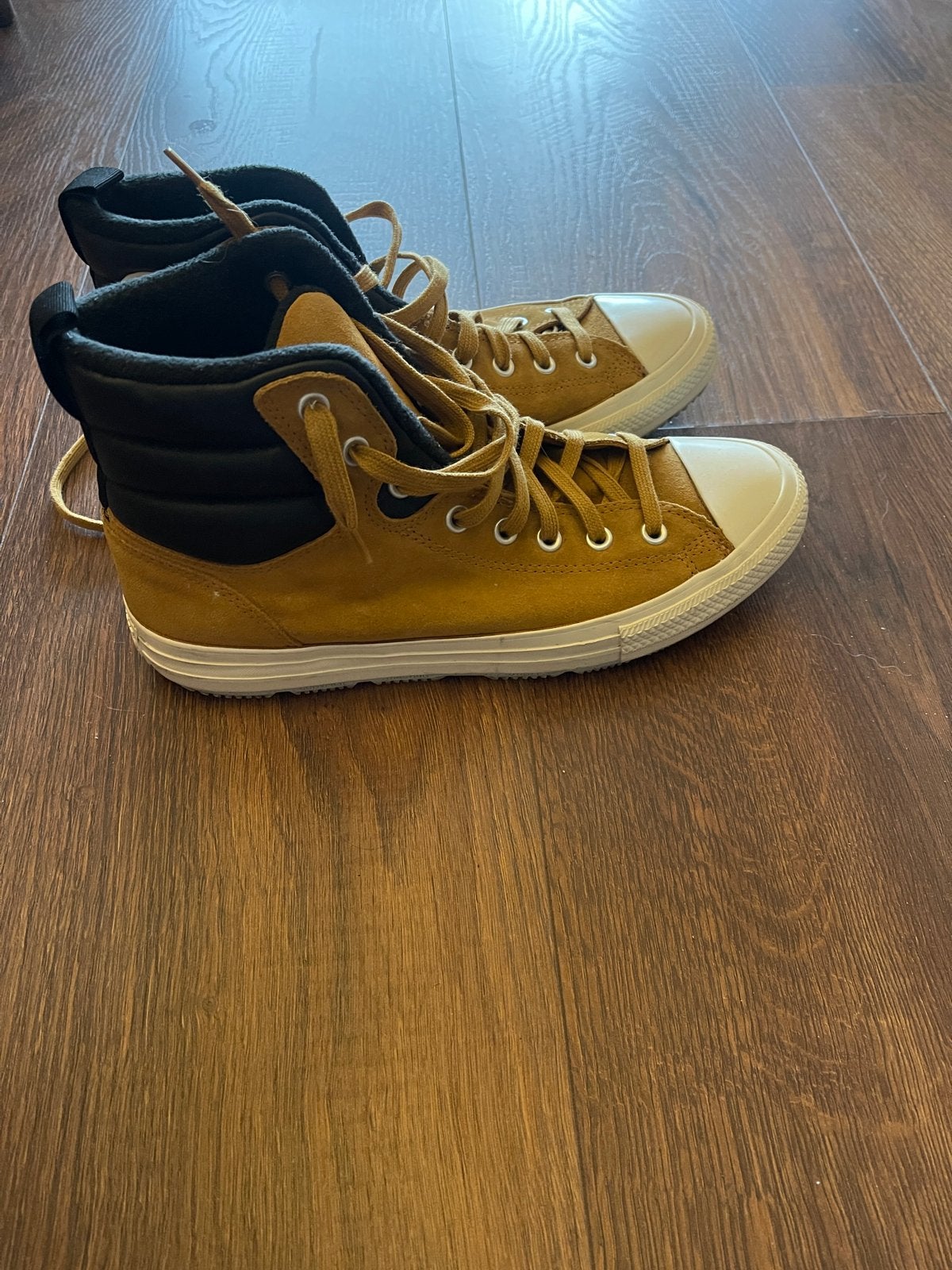Converse All Star High-Top Sneakers - Zo goed als nieuw, Ophalen, Zo goed als nieuw, Bruin, Sneakers of Gympen