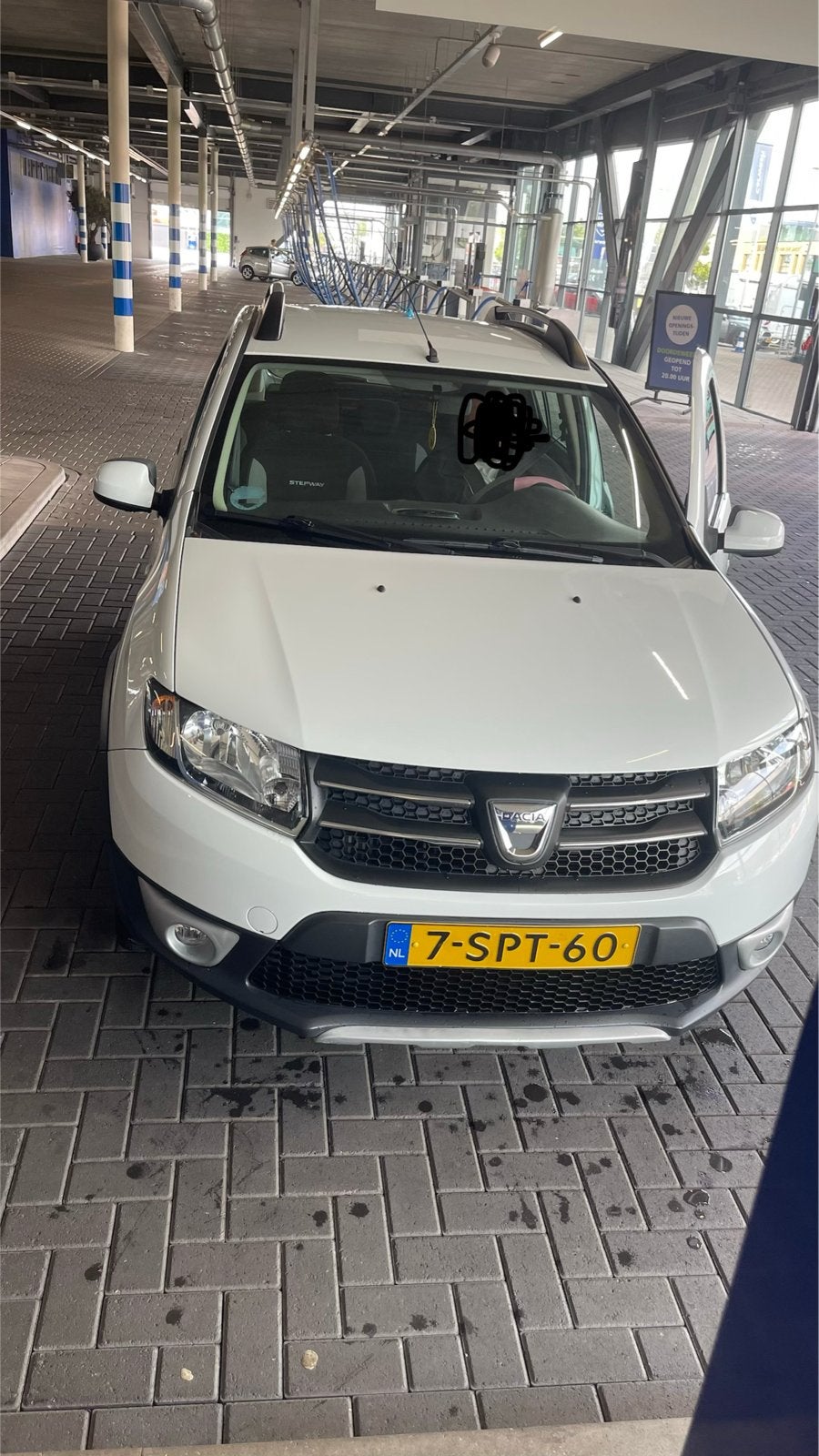 Dacia Sandero 0.9 TCE 66KW Stepway 2013 Wit, Auto's, Voorwielaandrijving, 898 cc, 31 €/maand, Wit