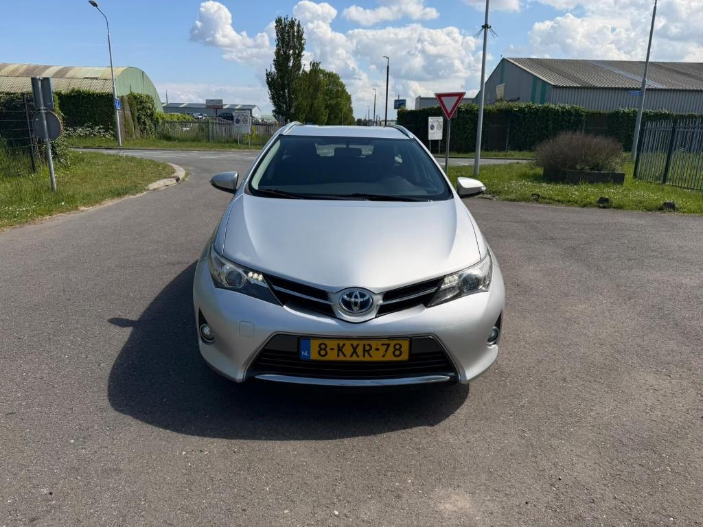Toyota Auris 1.8 Hybrid Touring Sports CVT 2013 Grijs, Auto's, 345 kg, Origineel Nederlands, Parkeersensor, Volledig hybride