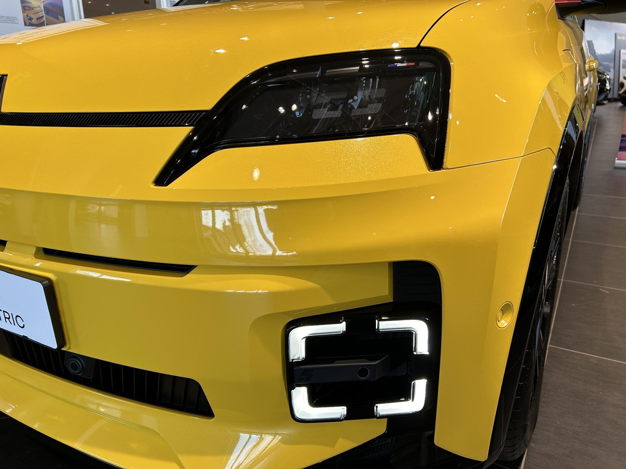 Renault 5 (Z&Z Renault Private Lease actie vanaf €531,-) c, Auto's, Stof, 1429 kg, Geel, Nieuw