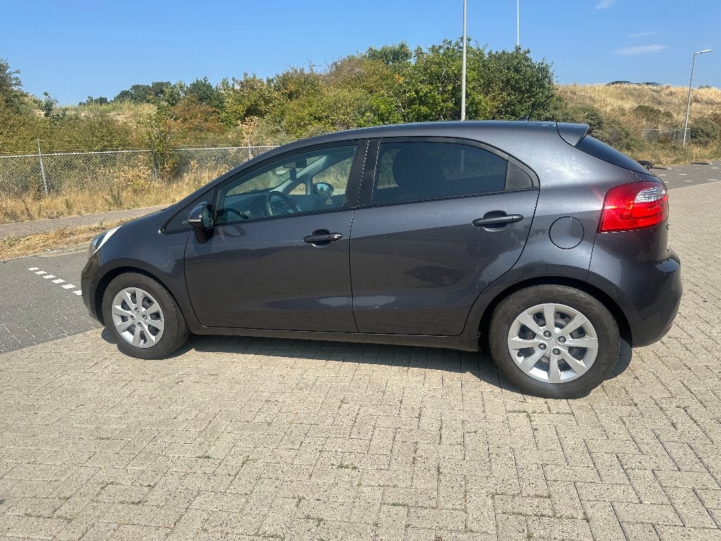 Schiterende Kia Rio 1.2  Dynamic Zeer Kompleet Airco 1JR APK, 450 kg, 40 €/maand, 4 cilinders, Origineel Nederlands