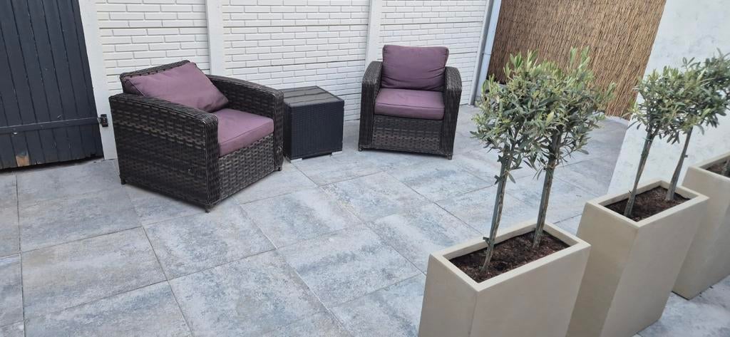 Comfortabele Wicker Tuinset met 2 Stoelen en Bijzettafel, Tuin en Terras, Tuinsets en Loungesets, 2 zitplaatsen, Gebruikt, Bijzettafel