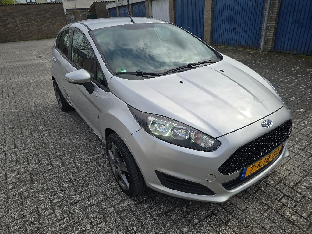 Ford Fiësta 1.0 48KW/65PK 5D 2013 Grijs, Euro 5, Stof, 40 €/maand, 525 kg