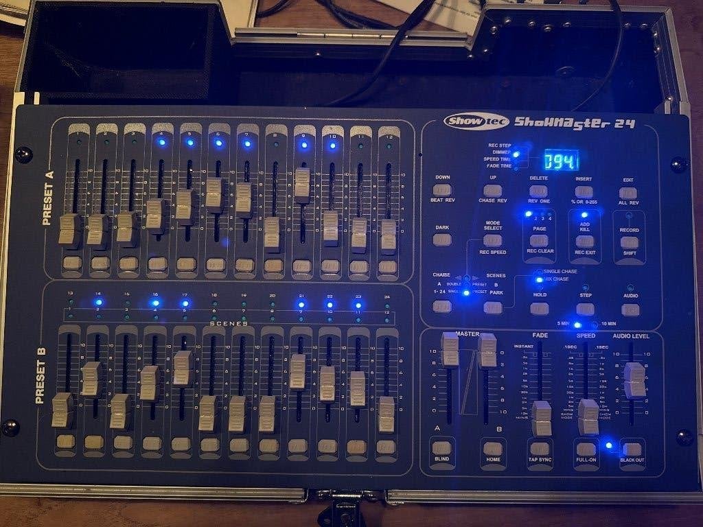 Showtec Showmaster24 + Flightcase, Ophalen of Verzenden, Gebruikt, Licht