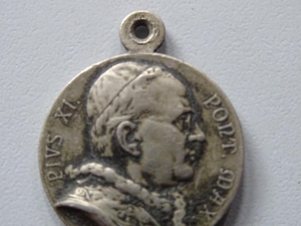 Antiek zilveren medaillon Paus Pius XI PONT MAX 2cm 1922, Ophalen of Verzenden