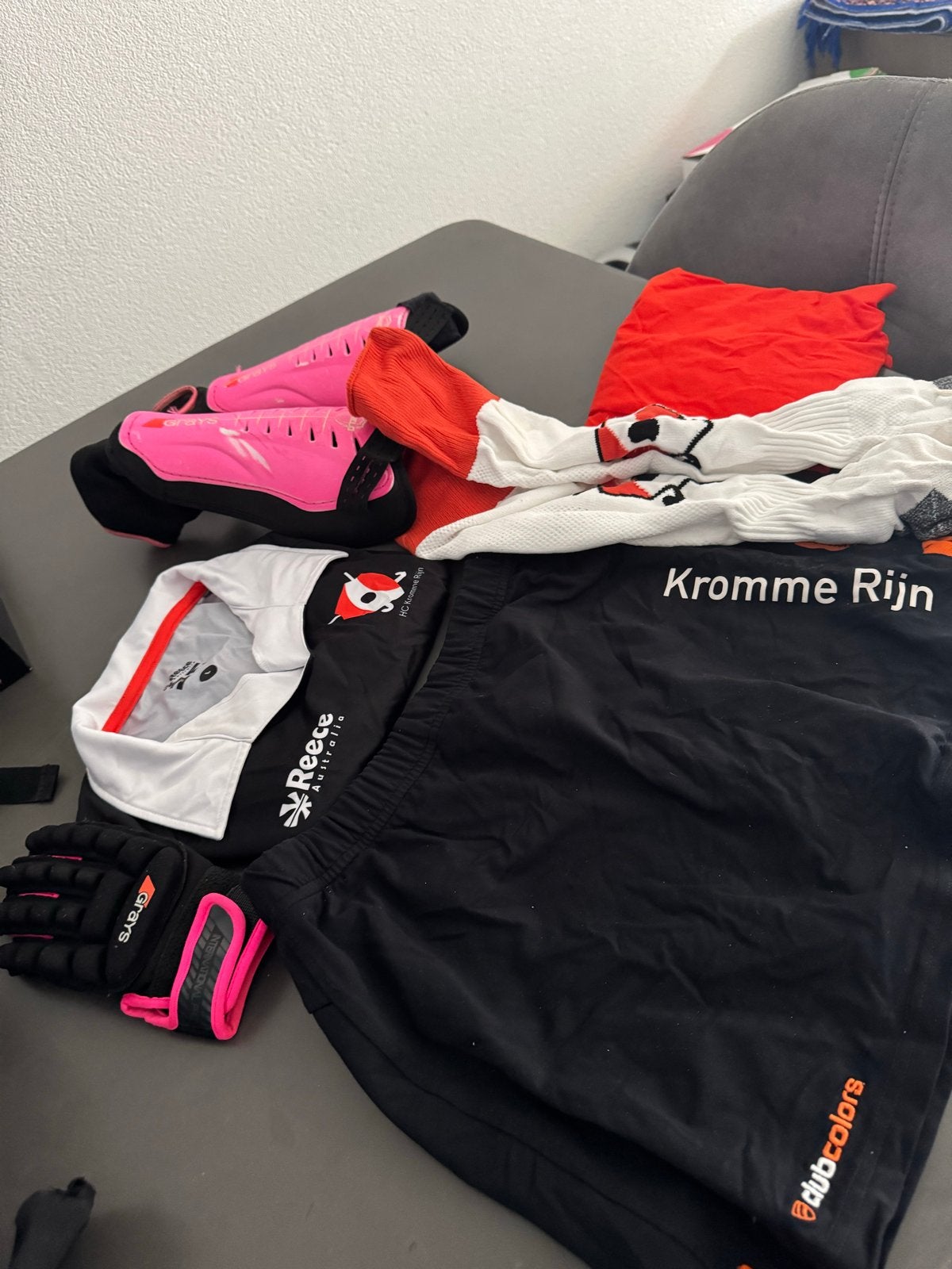 Hockeyuitrusting: Grays handschoen, scheenbeschermers, Dita, Sport en Fitness, Hockey, Ophalen, Zo goed als nieuw, Overige typen