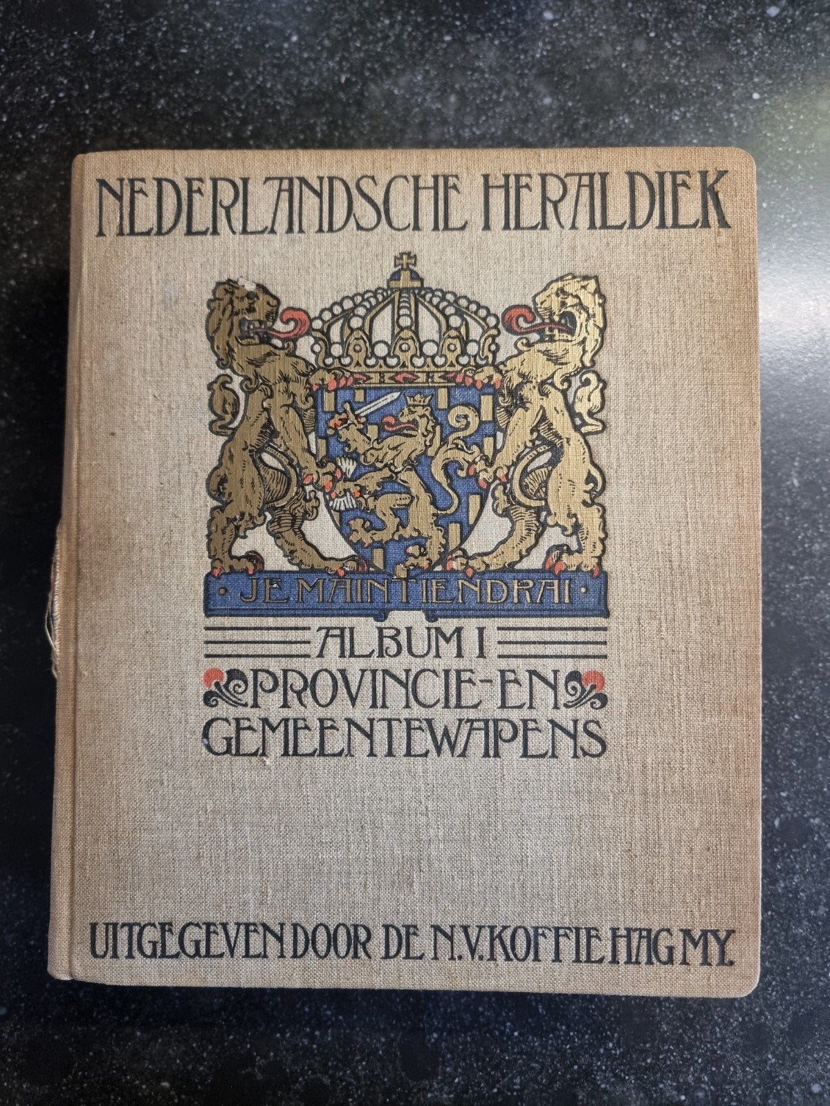Nederlandsche Heraldiek Album I - Koffie Hag, Boeken, Verzenden, 20e eeuw of later, Gelezen, N.V. Koffie Hag (uitgever)