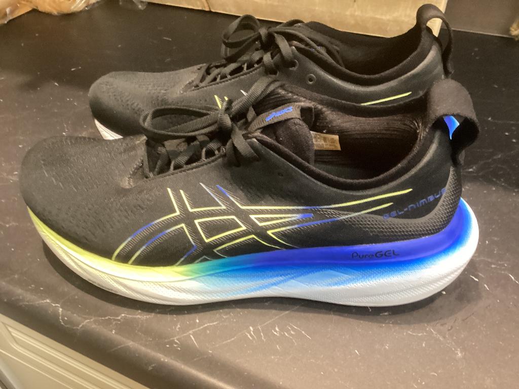 Asics Gel Nimbus 25, Ophalen of Verzenden, Zo goed als nieuw, Sportschoenen, Zwart