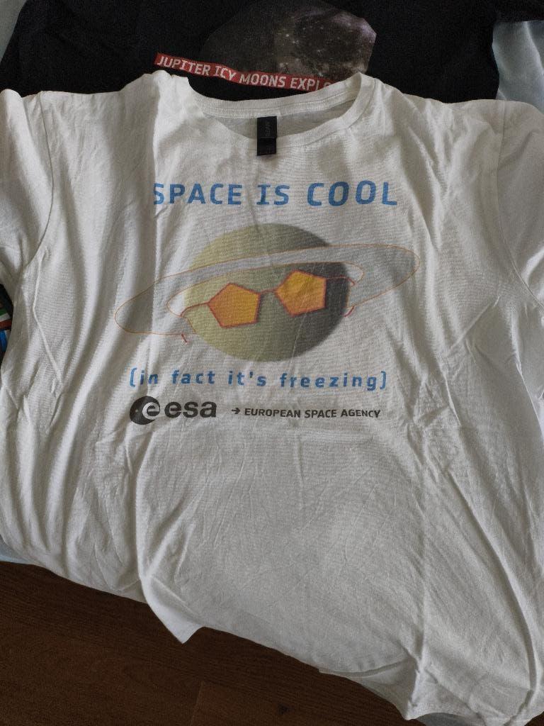 4 unieke ESA t-shirts, Ophalen of Verzenden, Gedragen, Maat 52/54 (L), Blauw