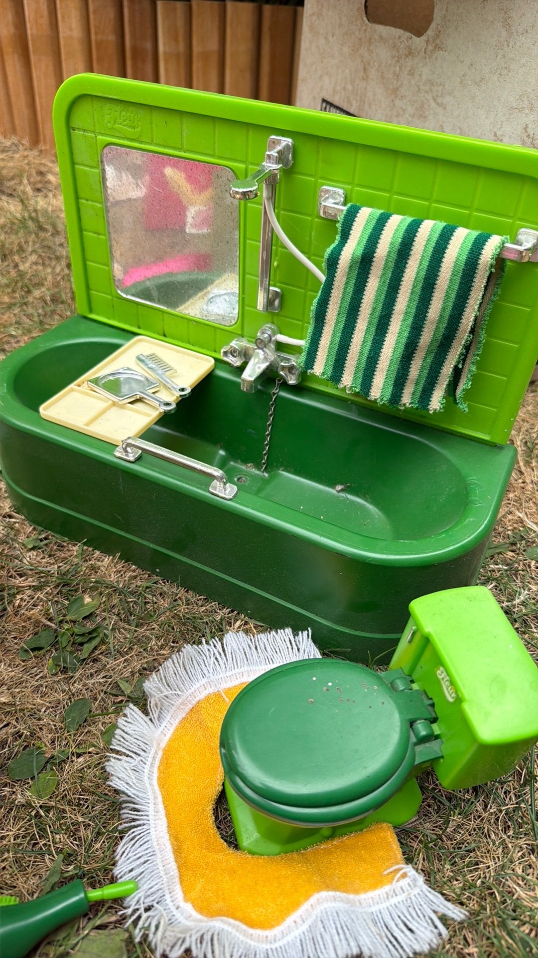 Barbie keuken, badkamer,kast enz.. vintage, Ophalen, Gebruikt, Barbie