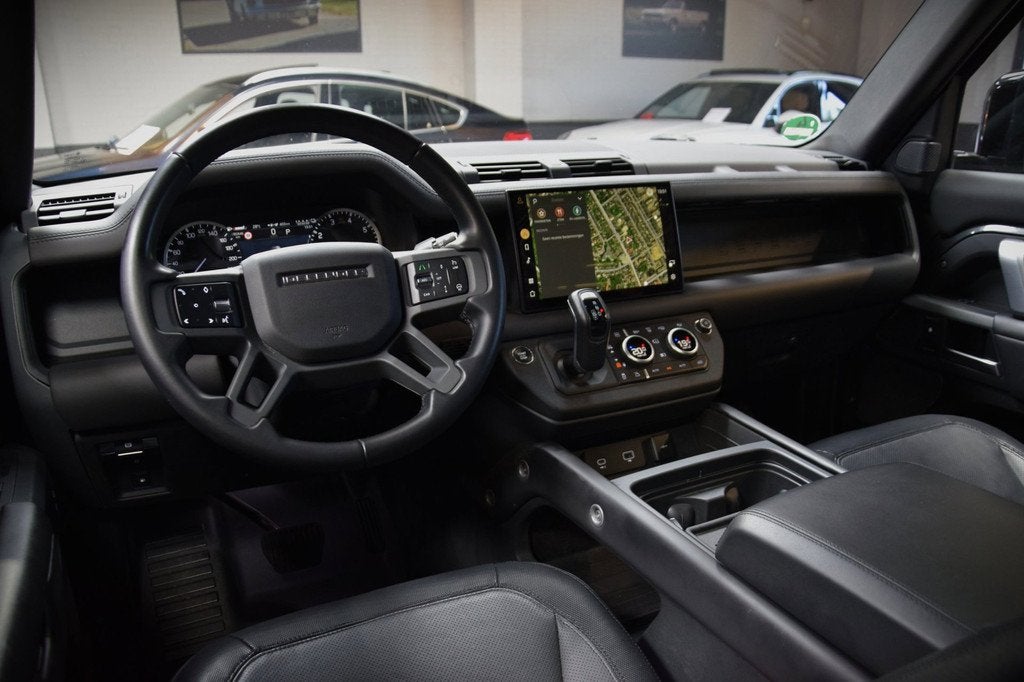 Land Rover Defender 110 2.0 P400e 110 X-Dynamic HSE *Urban*|, Auto's, Land Rover, Automaat, Gebruikt, Vierwielaandrijving, Hybride Elektrisch/Benzine