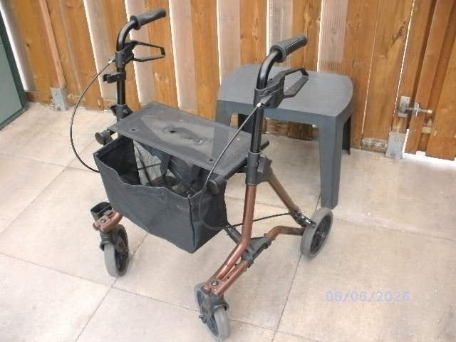 ROLLATOR, Diversen, Ophalen, Opvouwbaar, Zo goed als nieuw