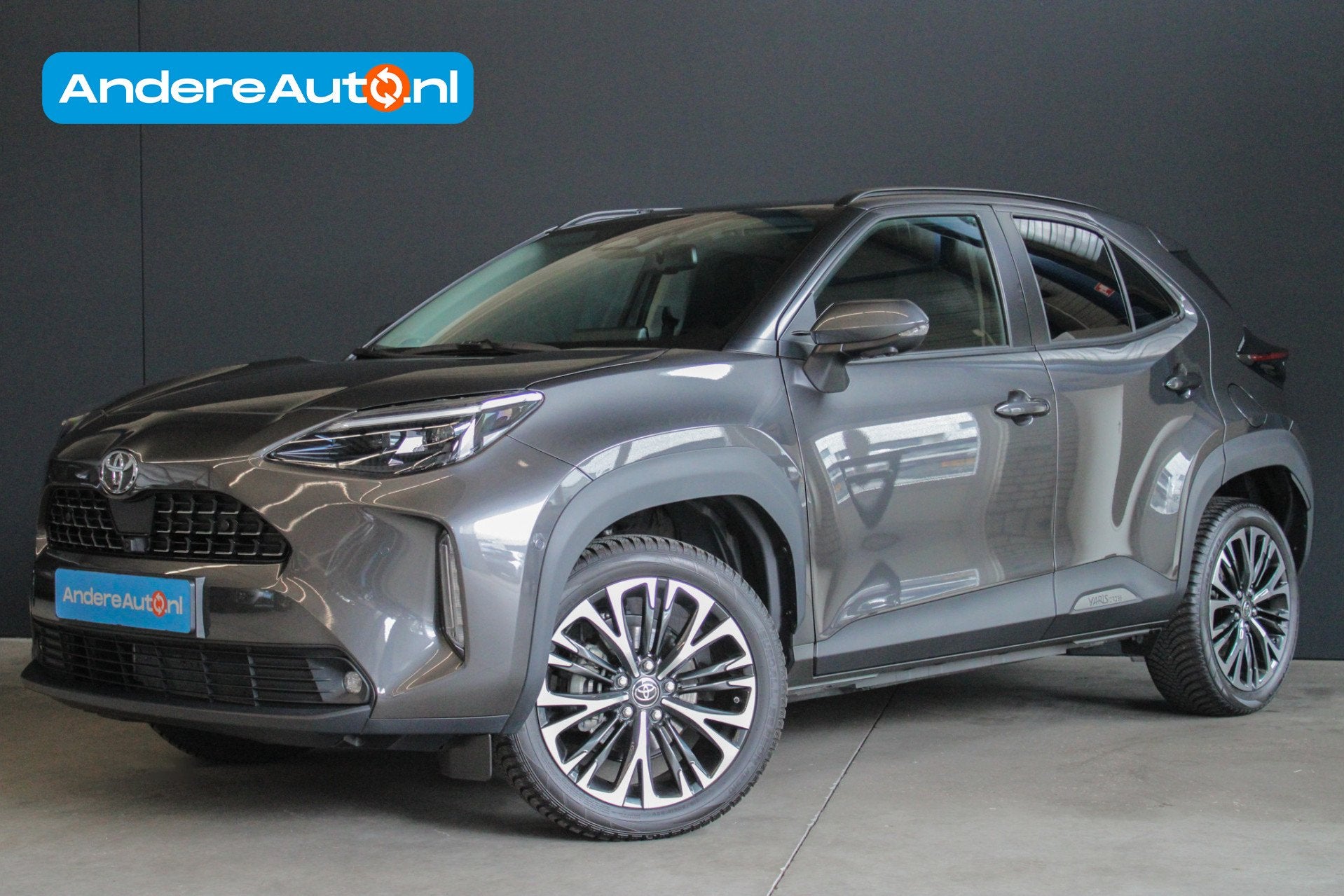 Toyota Yaris Cross 1.5 Hybrid 130 Executive |nieuw onderhoud, 1195 kg, Gebruikt, Zwart, Automatische klimaatregeling