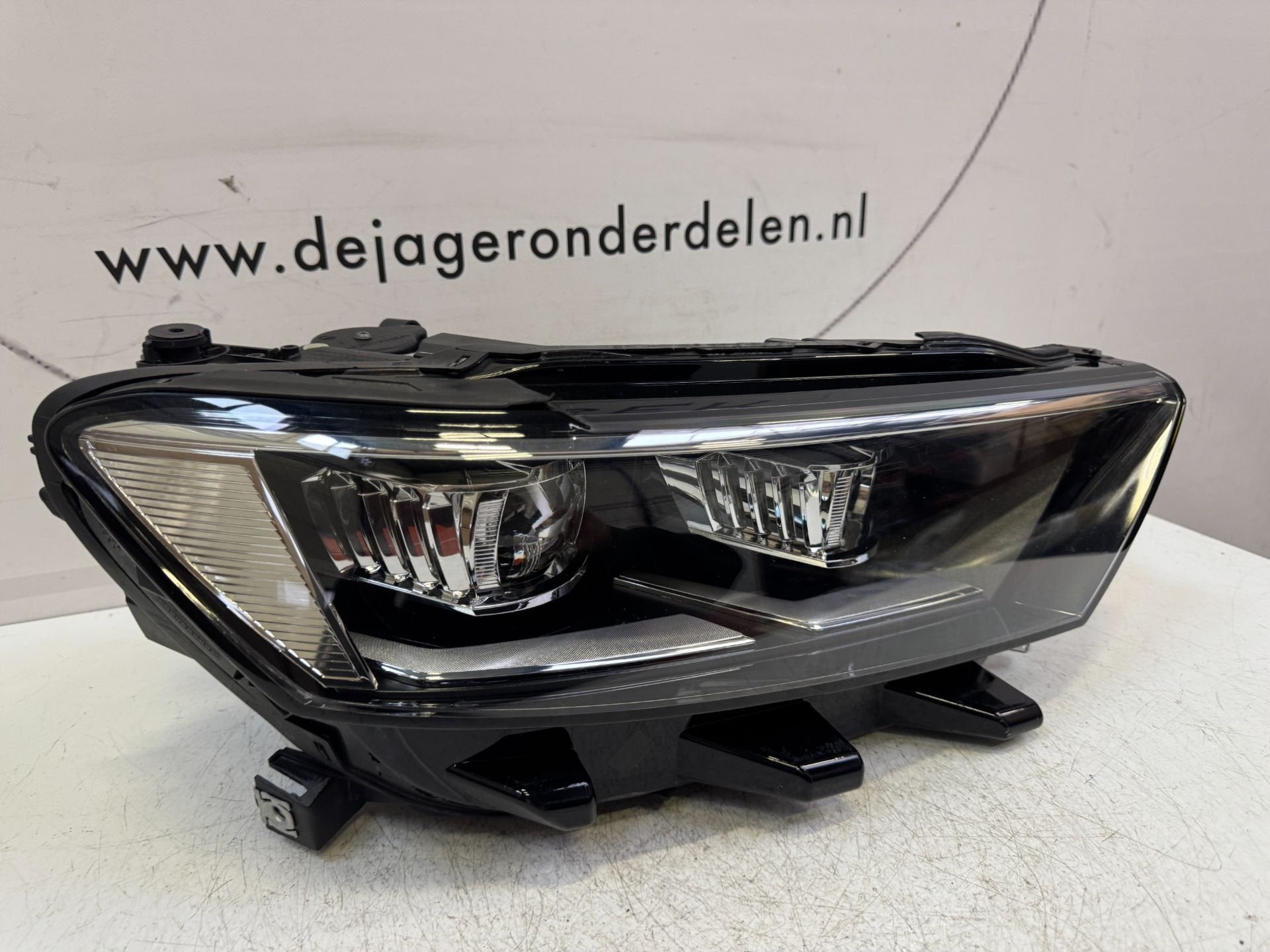 VW T-ROC TROC T ROC VOL LED KOPLAMP RECHTS 2GA941036P, Gebruikt, Volkswagen, Volkswagen AG, Berliner Ring 2
38440  Wolfsburg, DE