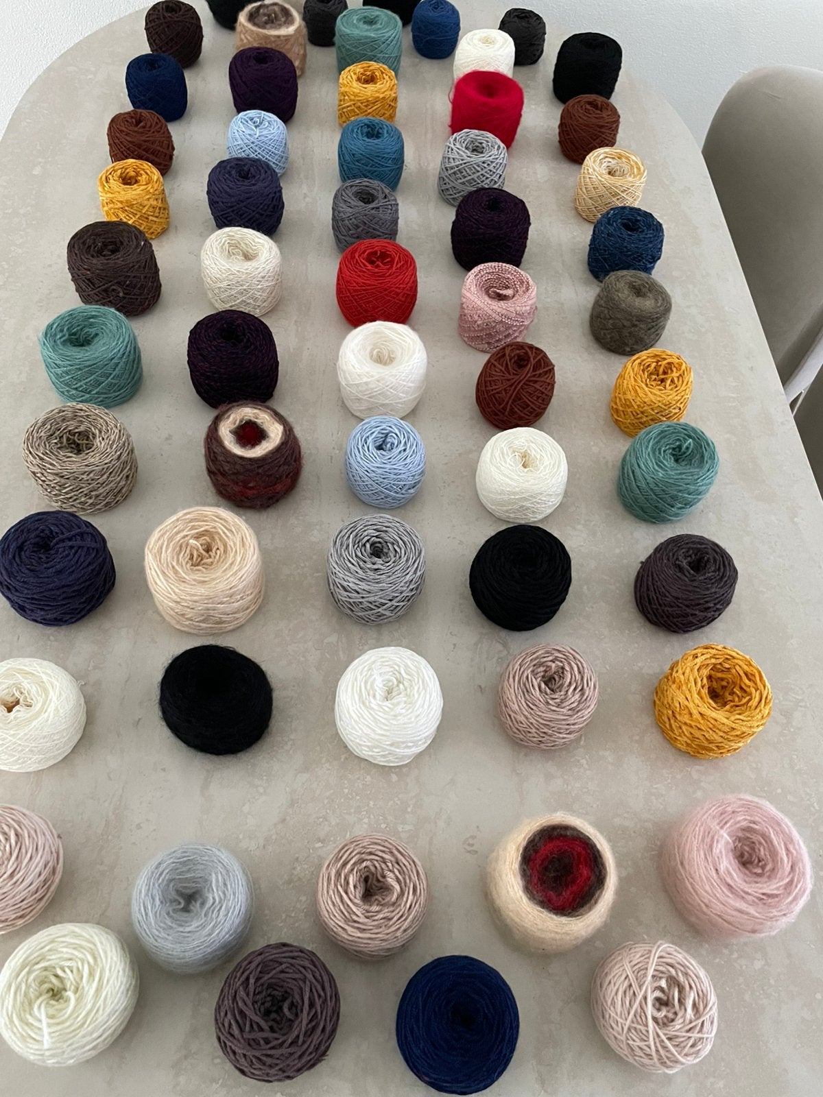 diverse kleuren garen 65 bollen, Hobby en Vrije tijd, Breien en Haken, Ophalen of Verzenden, Zo goed als nieuw, Breien of Haken