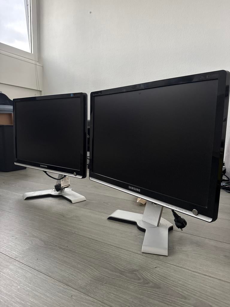 Samsung SyncMaster 226BW Monitor - 22 inch, Ophalen, Gebruikt, 3 tot 5 ms, Kantelbaar