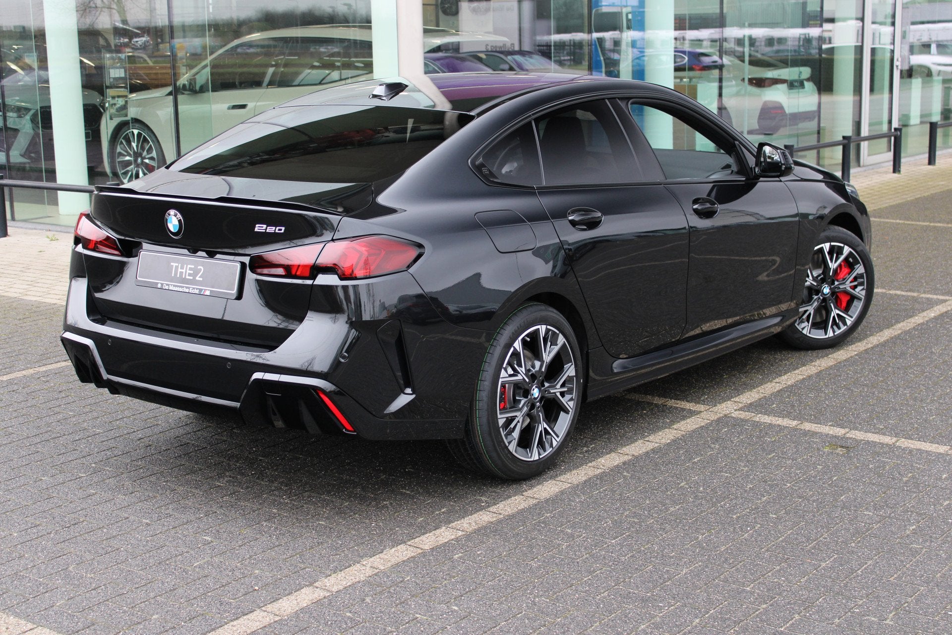 BMW 2 Serie Gran Coupé 220 M Sport Automaat / Sportstoelen, Metallic lak, Zwart, 156 pk, Zwart