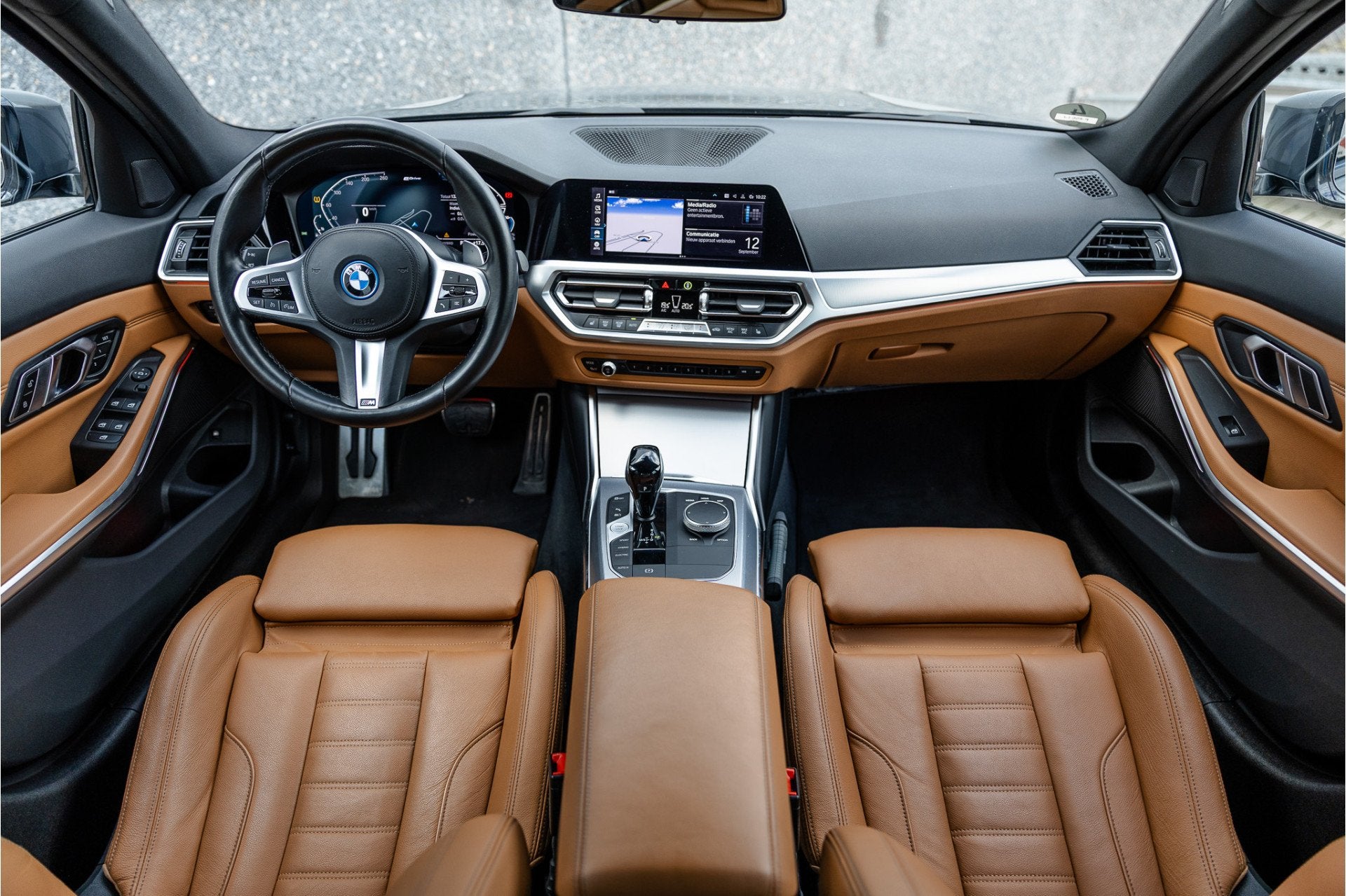 Foto 6 van BMW 3-serie M-Sport M-Sportstoel / HiFi / Camera / Maxton /