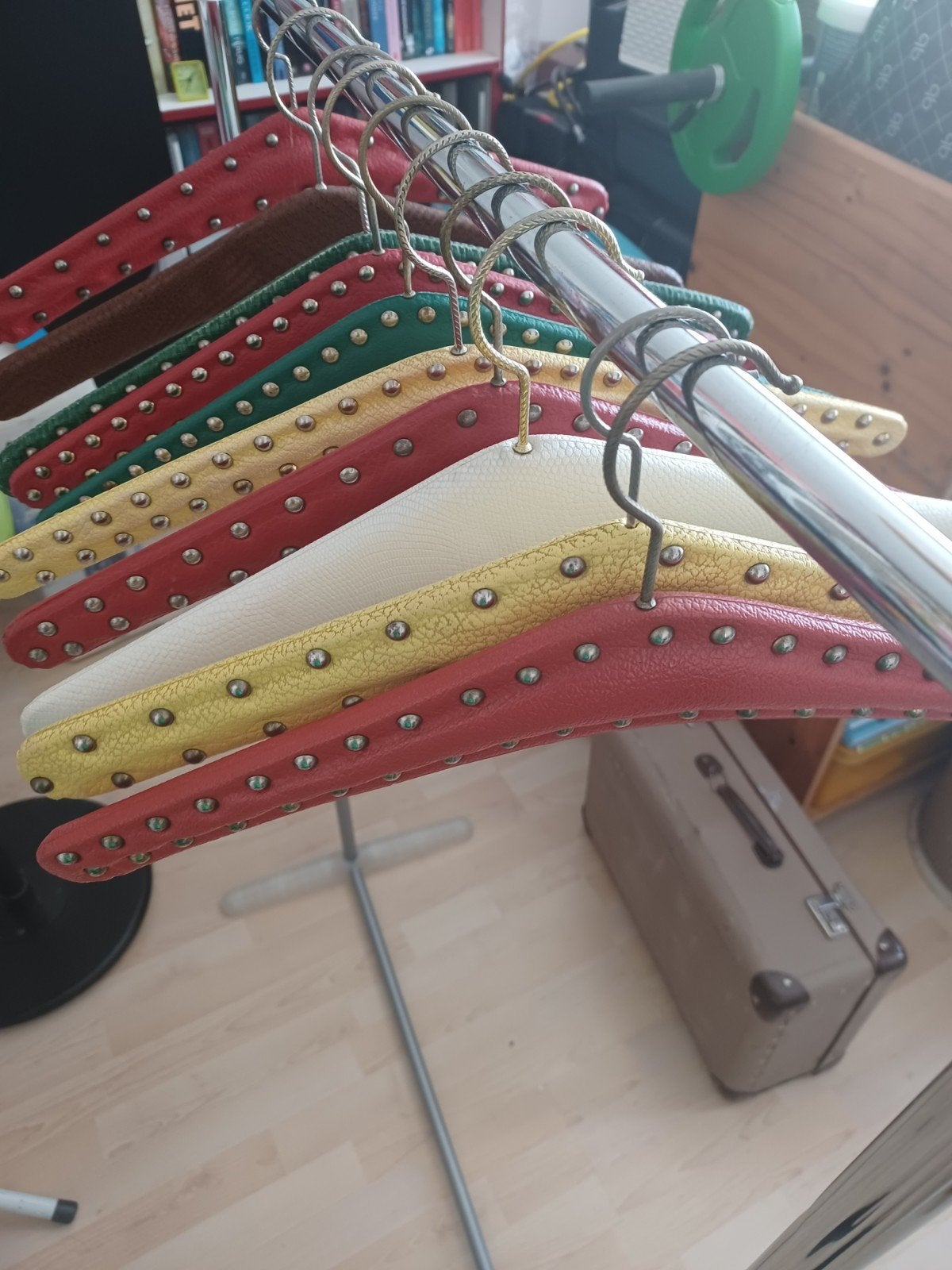 Vintage kleerhangers jaren 60-70, Kleding | Dames, Ophalen of Verzenden, Hout, Volwassenen