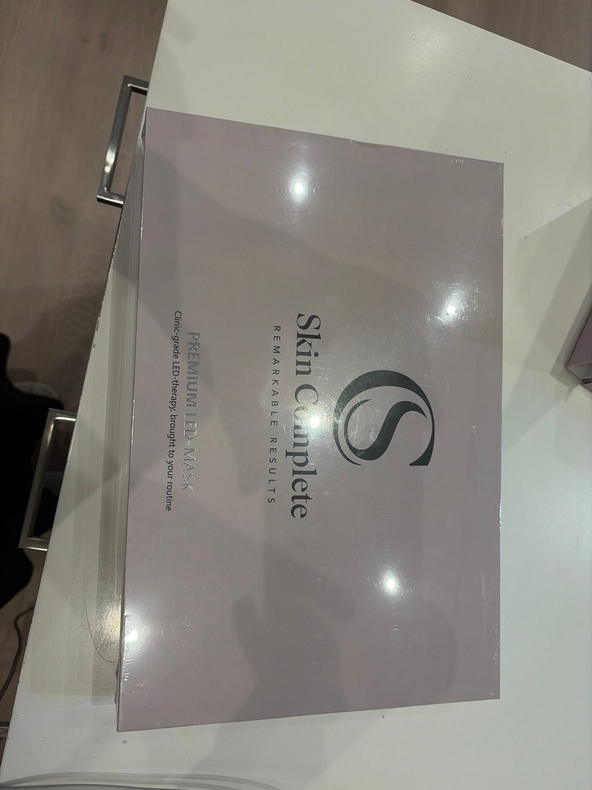 Skin Complete Premium LED Mask - Nieuw in doos, Sieraden, Tassen en Uiterlijk, Uiterlijk | Gezichtsverzorging, Ophalen of Verzenden