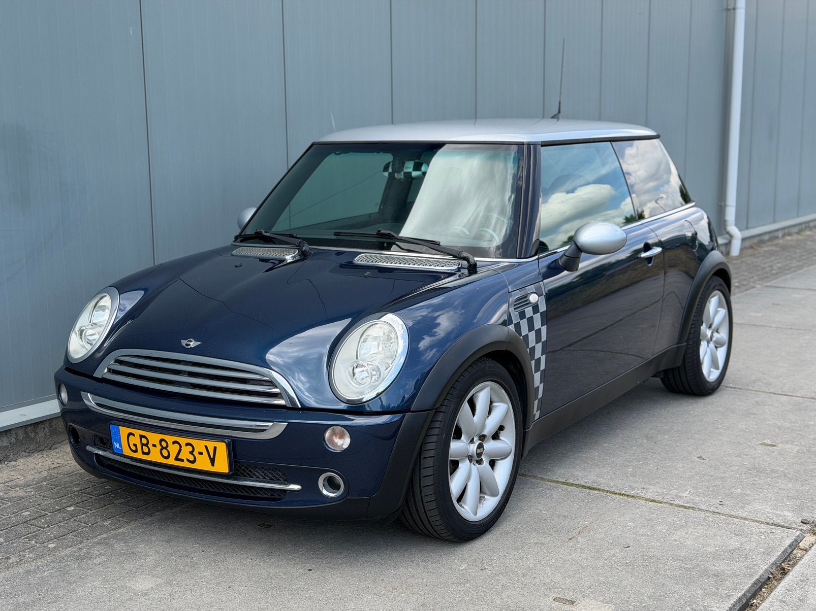 Mini Cooper 1.6 Checkmate 2006  / NIEUWE APK | Airco | NAP, Auto's, Mini, Voorwielaandrijving, Euro 5, Zwart, 4 cilinders