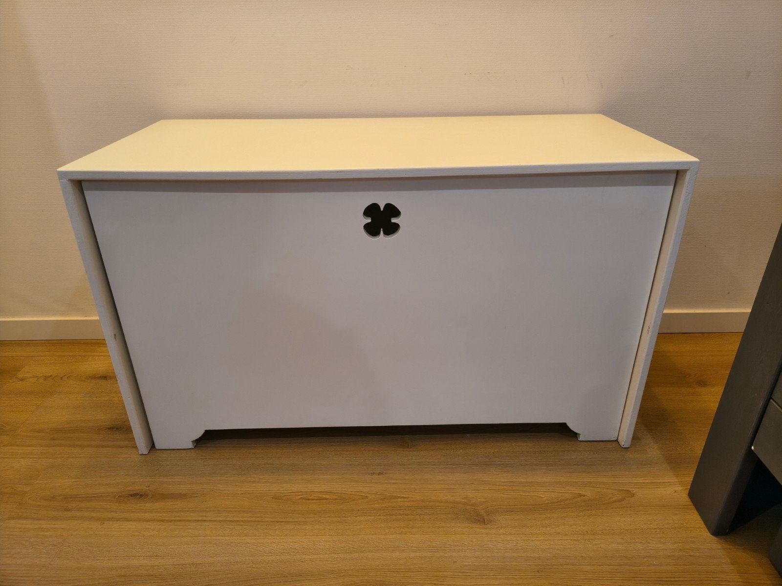 Handgemaakte tafel en bankje voor kinderkamer wit/crème, Ophalen, Gebruikt, Tafel(s) en Stoel(en)