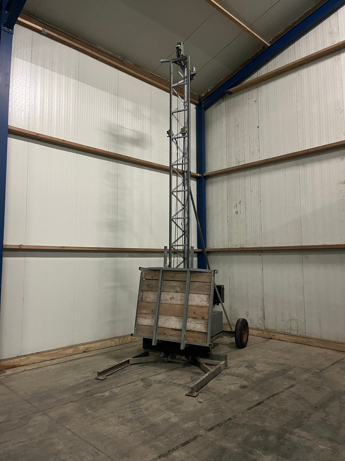 Robuuste Bouwlift, Ophalen, Gebruikt