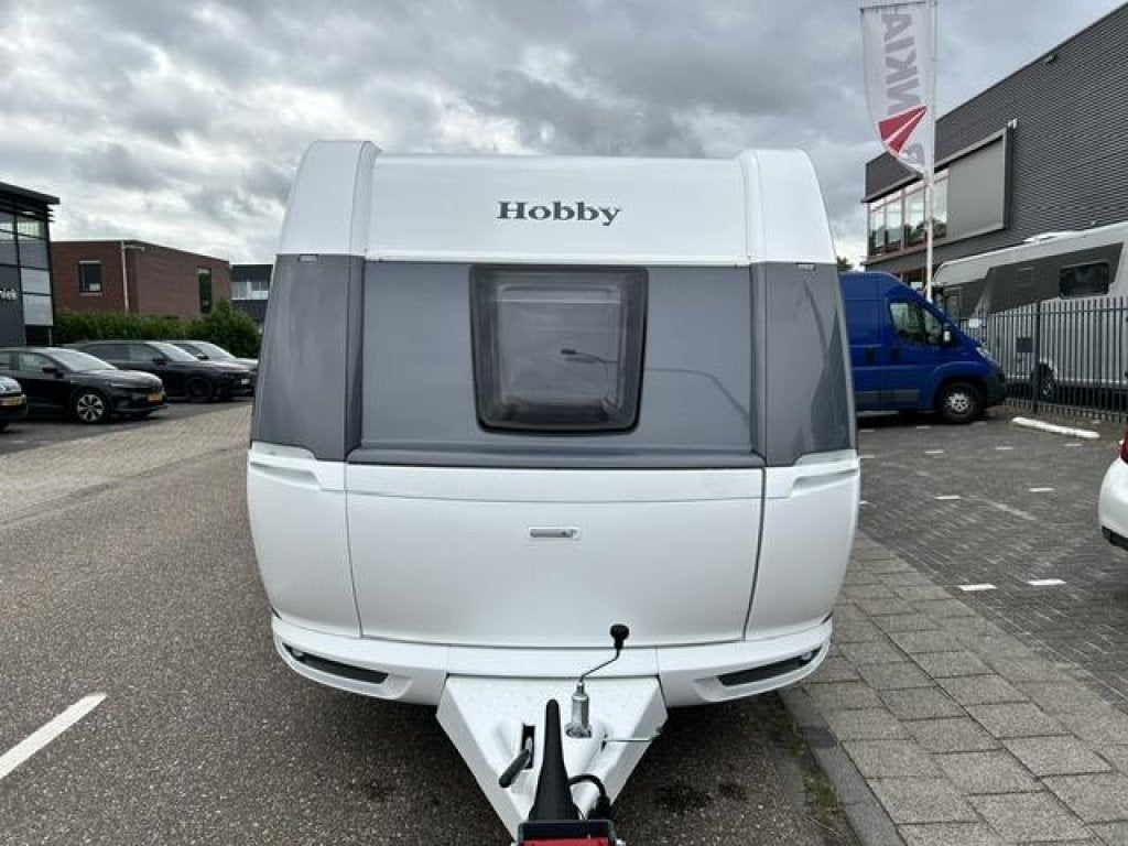 Hobby De Luxe 540 KMFE, Dwars-stapelbed, Reservewiel, Hobby, Bedrijf