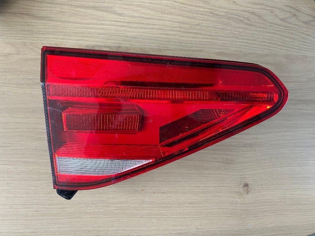 Volkswagen Touran 5TA, achterlicht, binnen, links, Auto-onderdelen, Ophalen of Verzenden, Gebruikt, Volkswagen