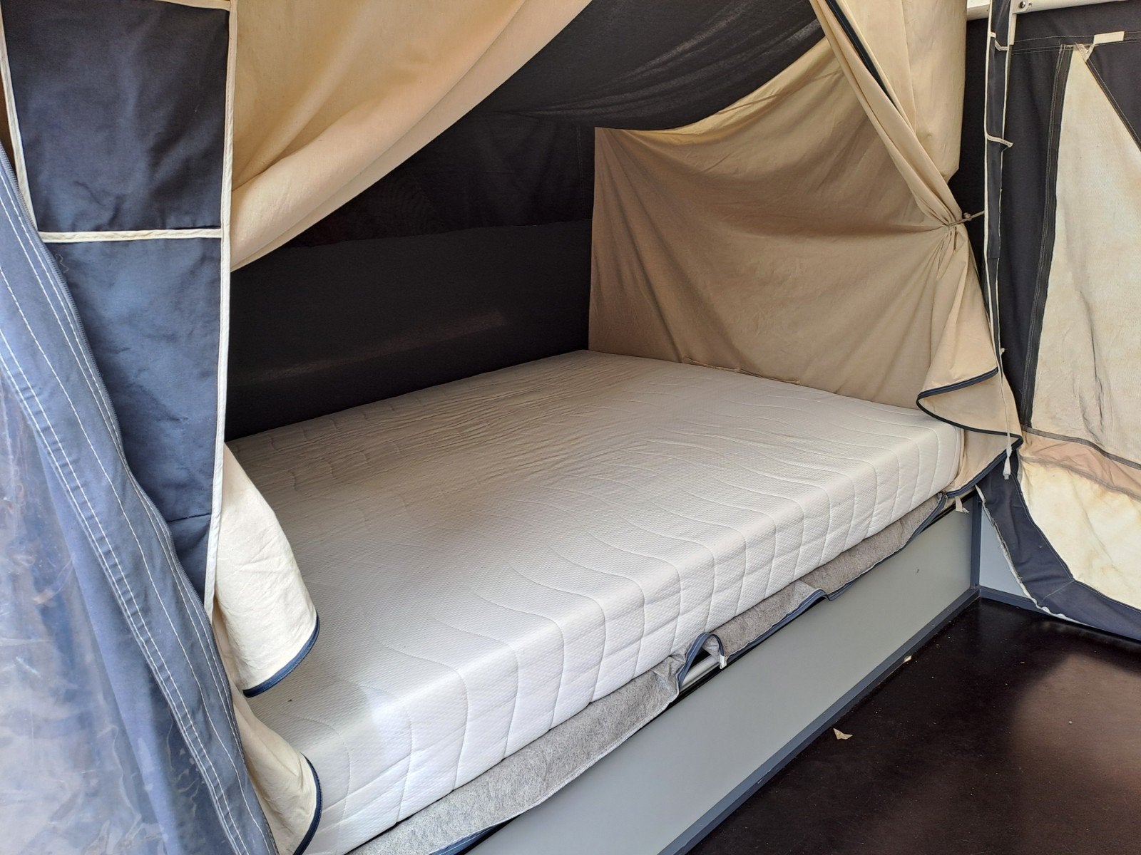 Combi-Camp Venezia vouwwagen (2004).met nieuw Auping matras., Caravans en Kamperen, Vouwwagens, Ophalen, Aart Kok, Tot en met 2