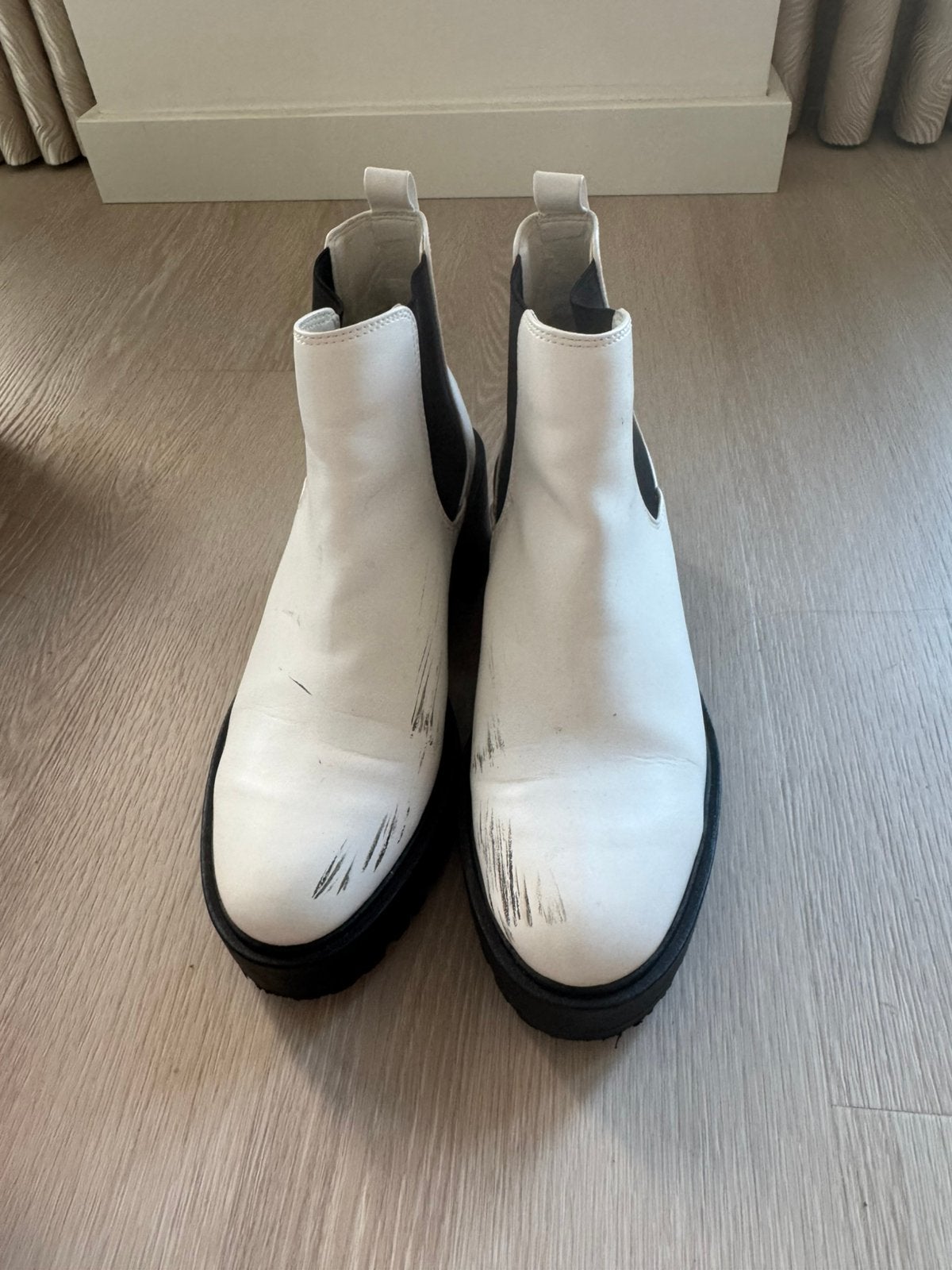 White chelsea boots, Kleding | Dames, Schoenen, Ophalen of Verzenden, Zo goed als nieuw, Wit