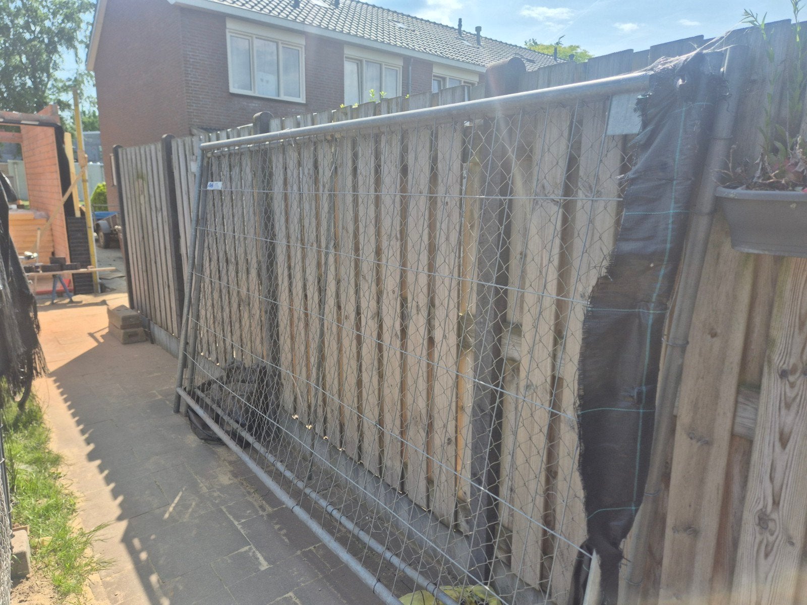Bouwhek met betonvoeten, Ophalen of Verzenden, Gebruikt, Overige typen, Minder dan 2 meter