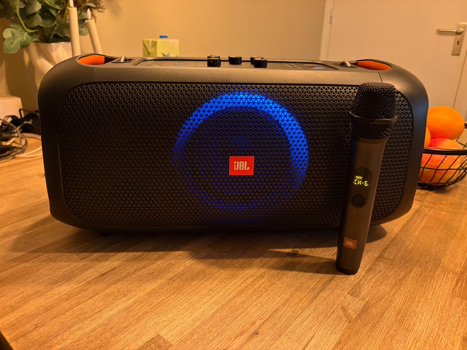 Jbl party box on the go zgan incl microfoon, Audio, Tv en Foto, Ophalen, JBL, Overige typen, Zo goed als nieuw