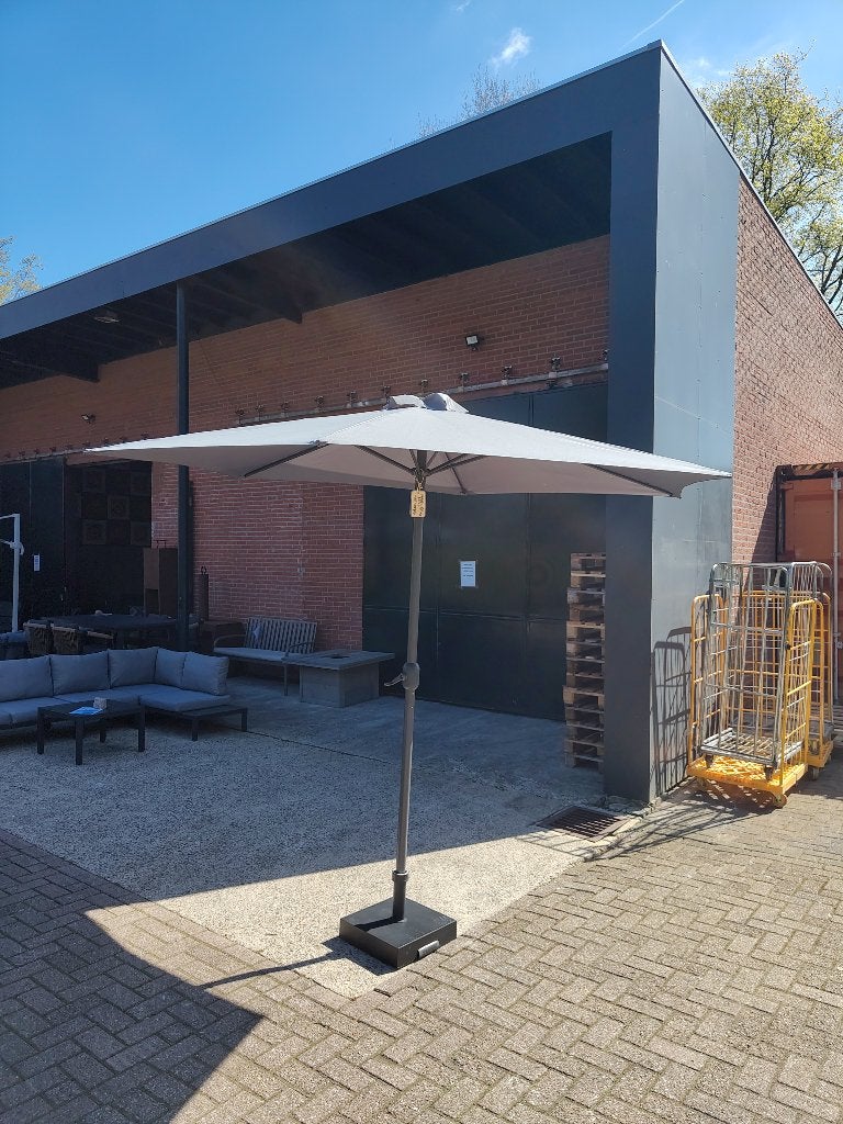Parasol Ø3mtr donker grijs met 30 kg voet, Ophalen, Nieuw, Waterdicht, Stokparasol