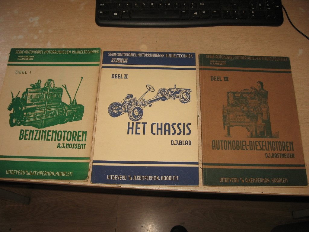 Autotechniek    Benzinemotoren/Het Chassis/Dieselmotoren, Ophalen of Verzenden, Gelezen