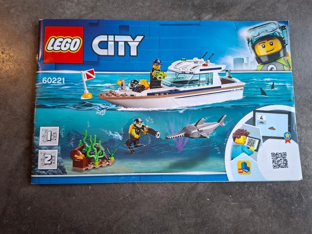 Lego 60221, Ophalen of Verzenden, Zo goed als nieuw, Complete set, Lego