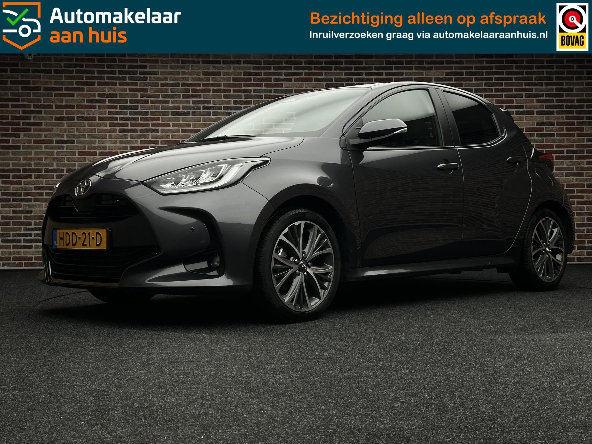 Toyota Yaris 1.5 Hybrid 130 Executive Camera StoelVrwm Stuur, Auto's, Dealer onderhouden, 450 kg, Gebruikt, Bedrijf