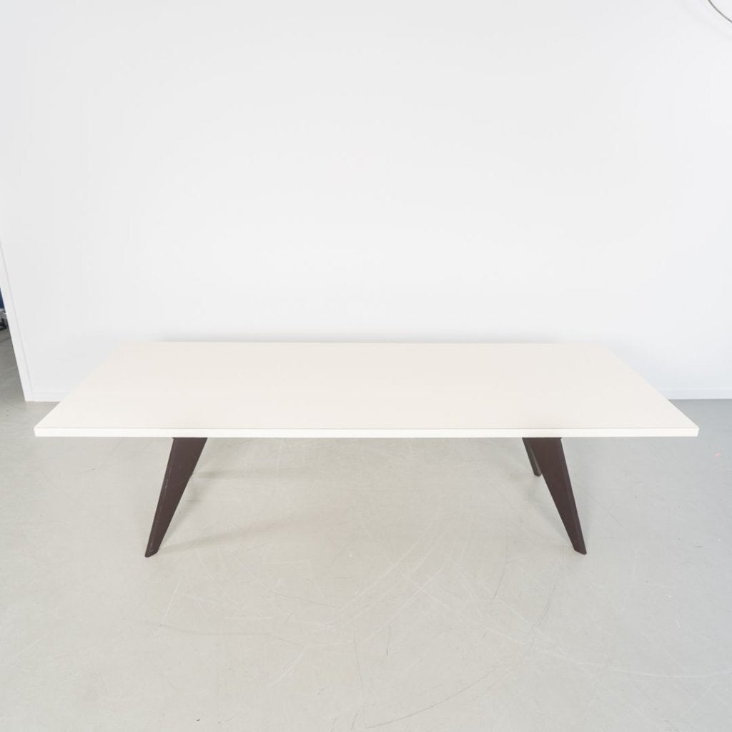 Vitra Prouve EM Tafel Wit - Zwart, Niet ingevuld, Zo goed als nieuw, Niet ingevuld, Niet ingevuld