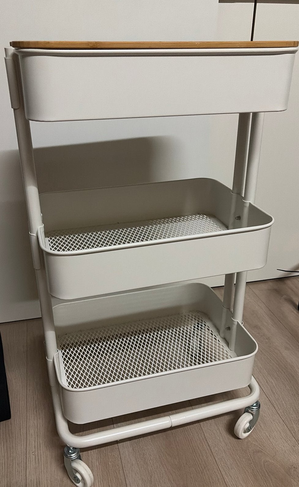 Ikea trolley wit, Huis en Inrichting, Woonaccessoires | Etagères, Ophalen, Trolley, Metaal, Gebruikt