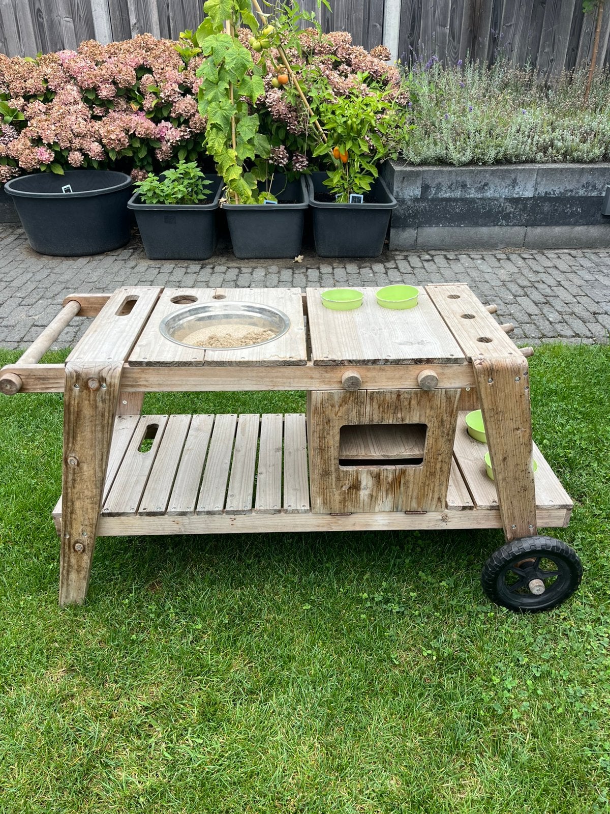 Houten buitenkeukentje / modderkeukentje, Ophalen, Gebruikt
