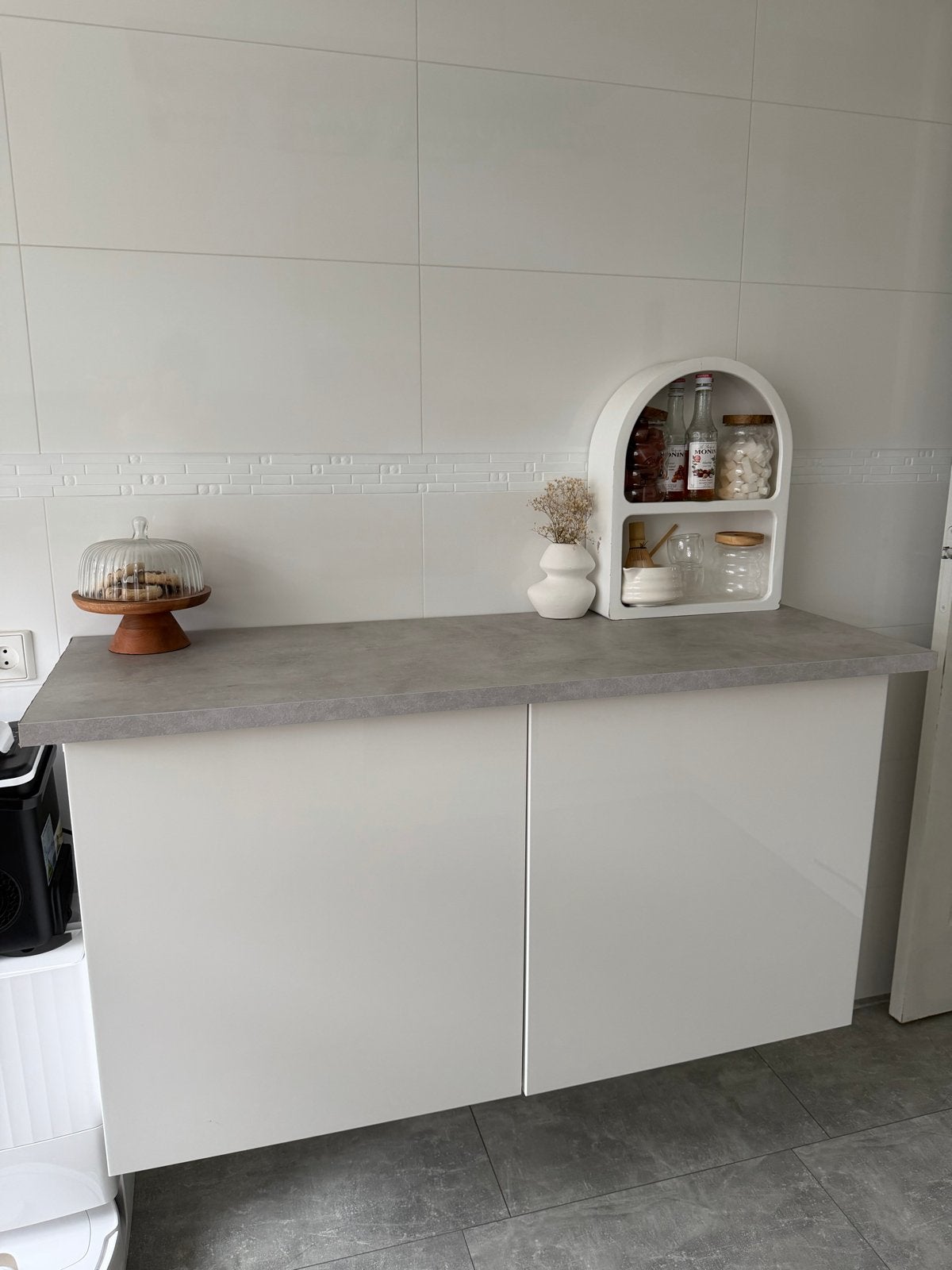 Zwevende kast/coffee corner met werkblad, Ophalen, Zo goed als nieuw