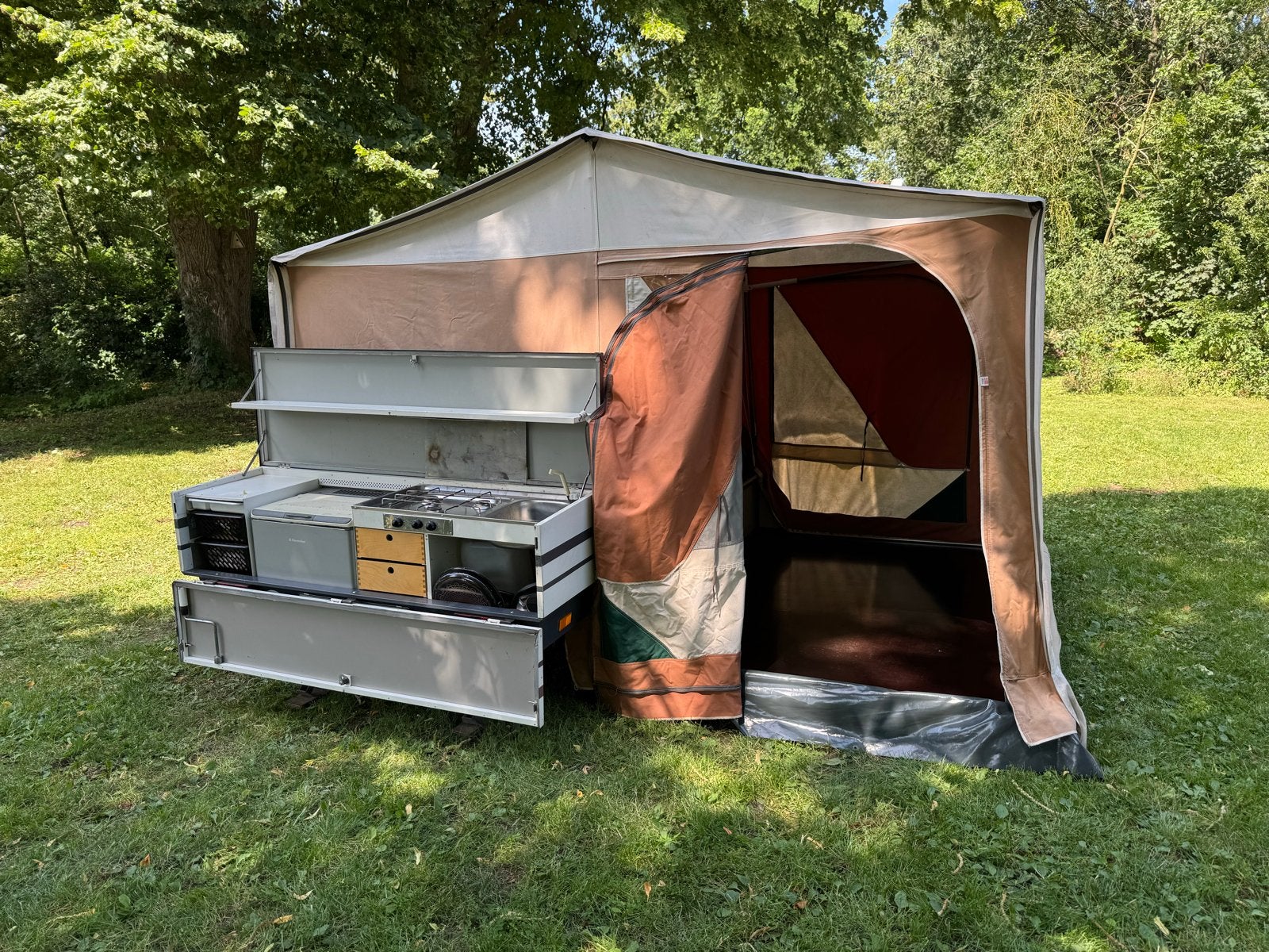 Combi-Camp Venezia vouwwagen met keuken en slaapplaatsen, Caravans en Kamperen, Vouwwagens, Ophalen, Combi-Camp, Aanwezig, Tot en met 2