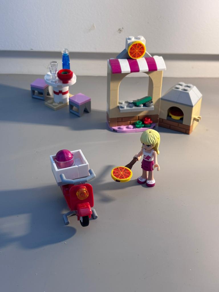 LEGO Friends 41092 Stephanie's Pizzeria, Lego, Friends, Ophalen of Verzenden, Zo goed als nieuw